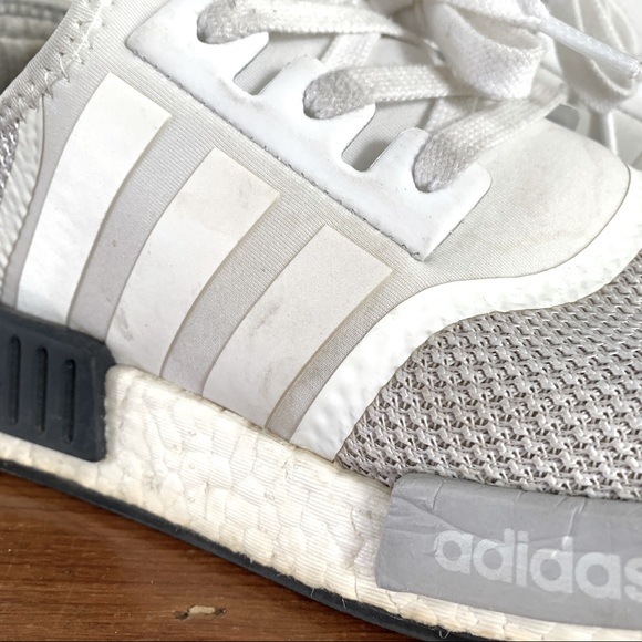 Men’s Adidas NMD_R1 White w/Navy size 9.5 - Picture 2 of 6